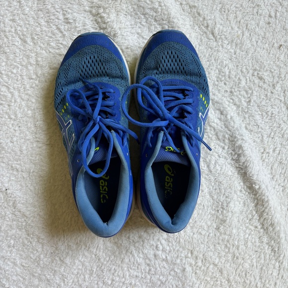 ASICS | gel kayano 24 women’s running shoes in brilliant blue - Picture 3 of 9